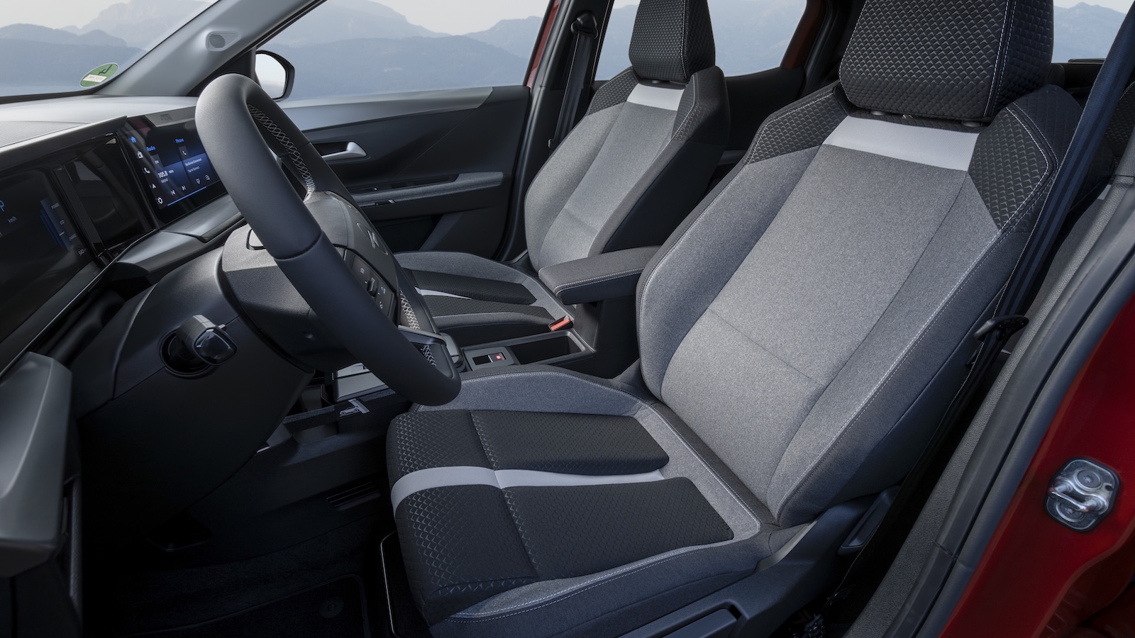 Opel Frontera: Το νέο SUV που πωλείται ως ηλεκτρικό και υβριδικό κάτω από €23.000